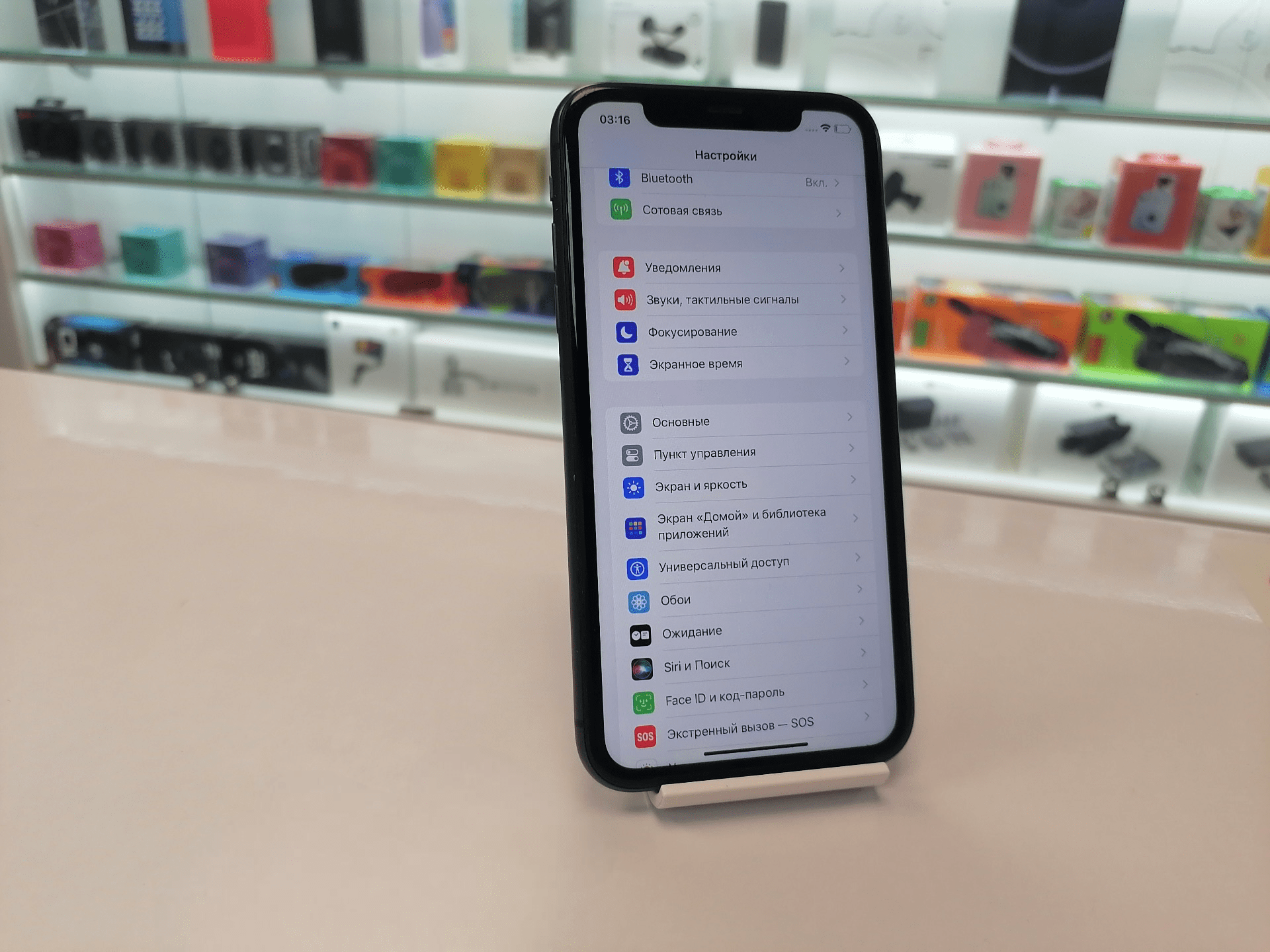 iPhone 11 64Gb Black (76% / без коробки) RU - Б/У . .