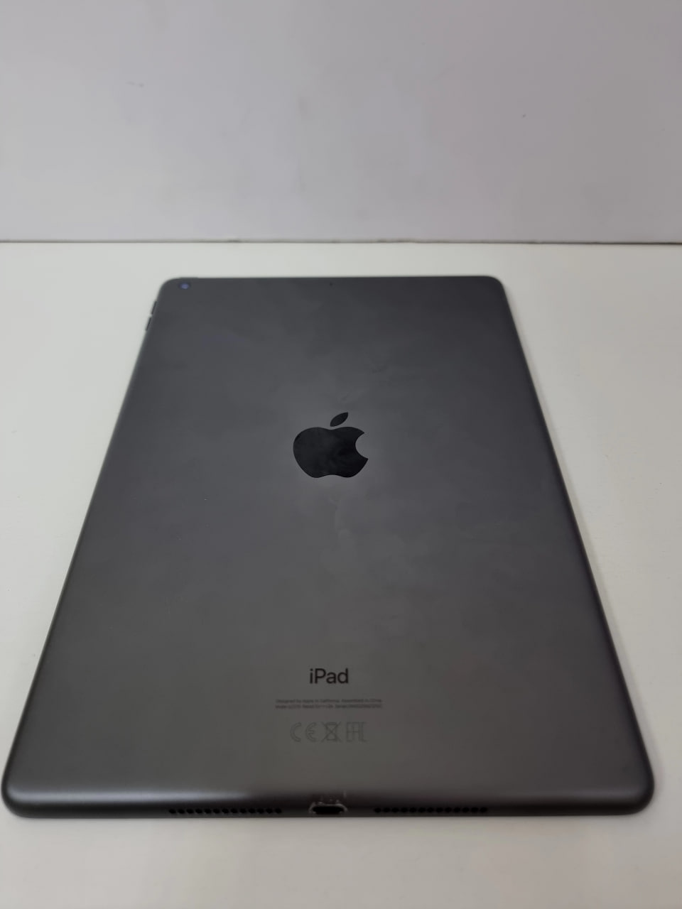 iPad 10.2" (2020) 32Gb Wi-Fi Space Gray (Без коробки) RU - Б/У