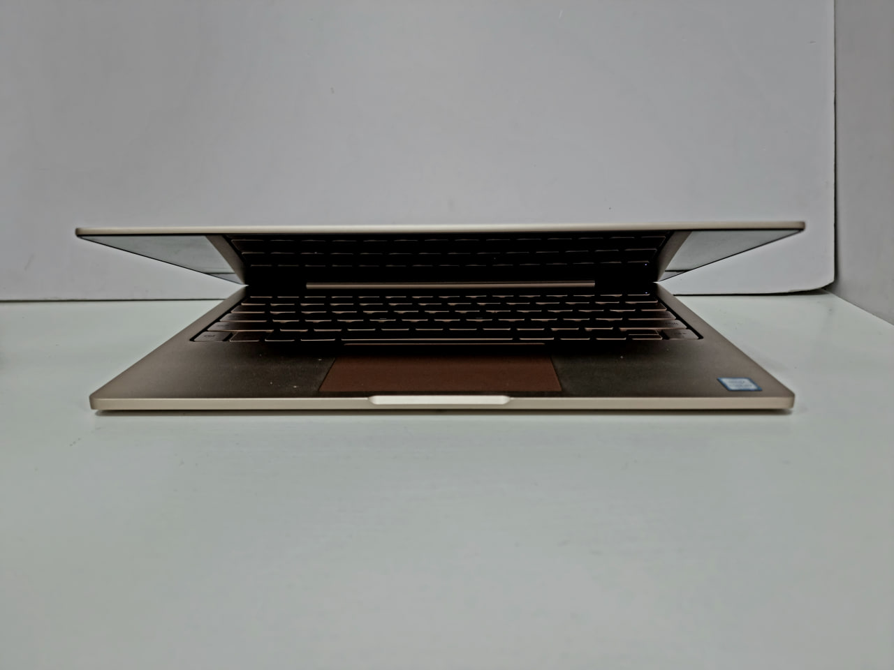 Ноутбук Xiaomi Mi Notebook Air 12 Gold (intel m3-7Y30 / 4Gb/ 250Gb/ Intel(R) Graphics 615) - Б/У