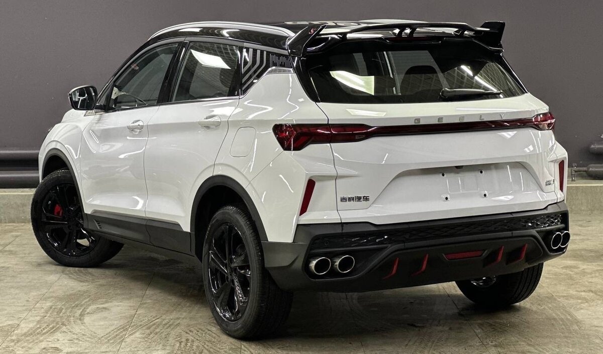 Geely coolray white 2024 черный салон
