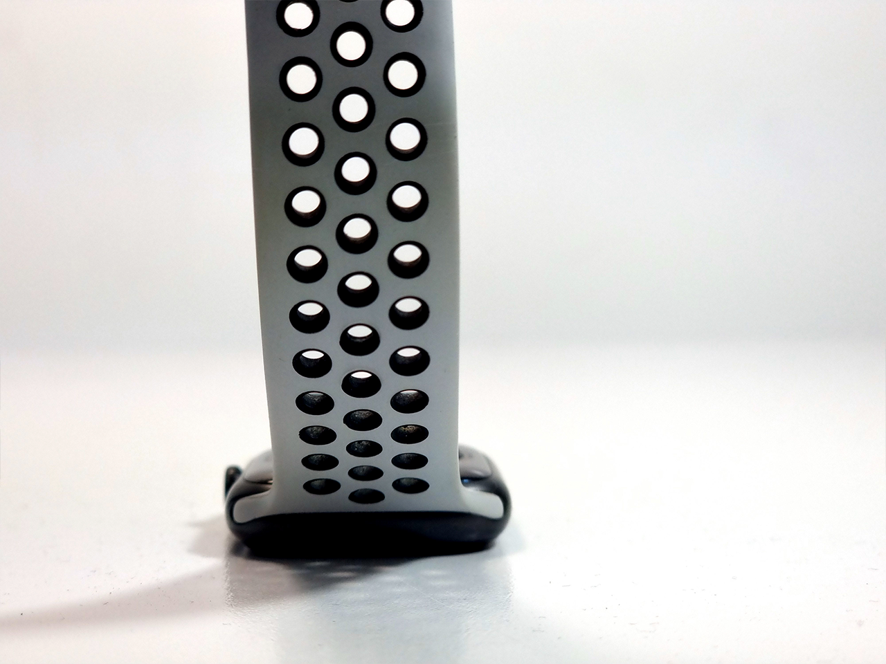 Apple Watch SE Nike, 44 мм, (MYYK2) корпус из алюминия цвета «серый космос», спортивный ремешок Nike цвета «антрацитовый/чёрный» - Б/У Apple Watch SE Nike, 44 мм, (MYYK2) корпус из алюминия цвета «серый космос», спортивный ремешок Nike цвета «антрацитовый/чёрный» - Б/У