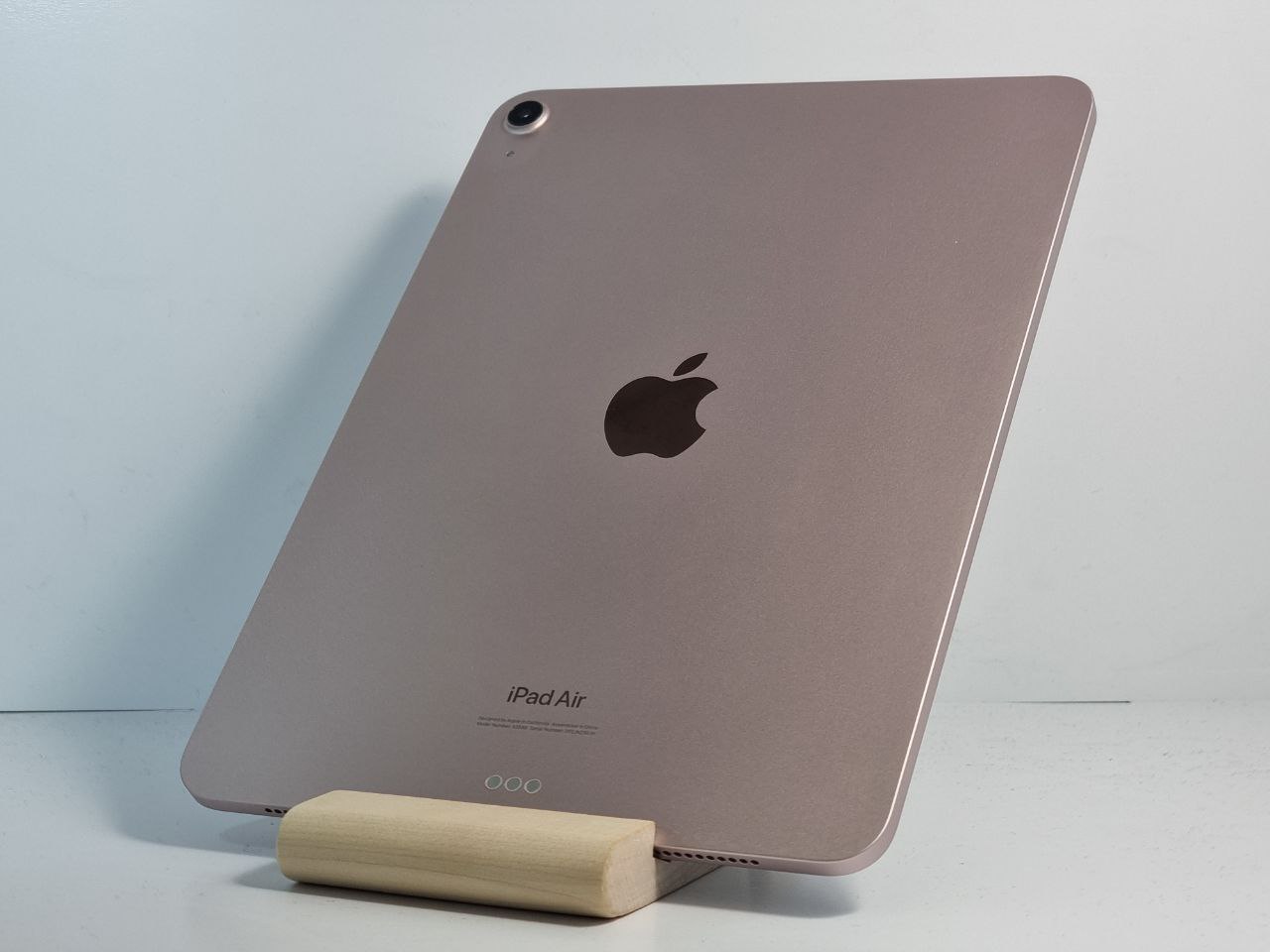 iPad Air (2022) 10.9" Wi-Fi 64Gb Pink - Б/У