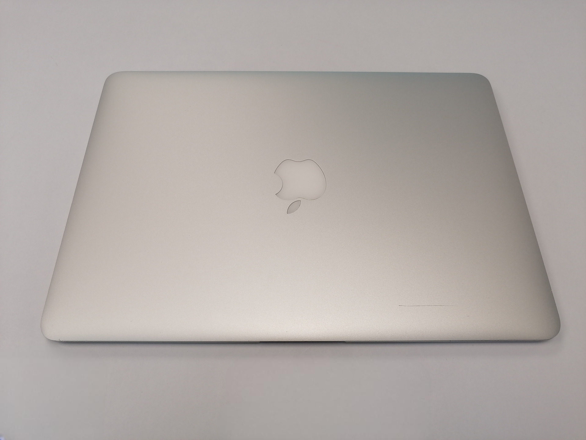 MacBook Air 13" (Early 2015) MMGF2 (Core i5 1,6GHz/8Gb/128Gb SSD) (759 цикла / Без коробки) - БУ