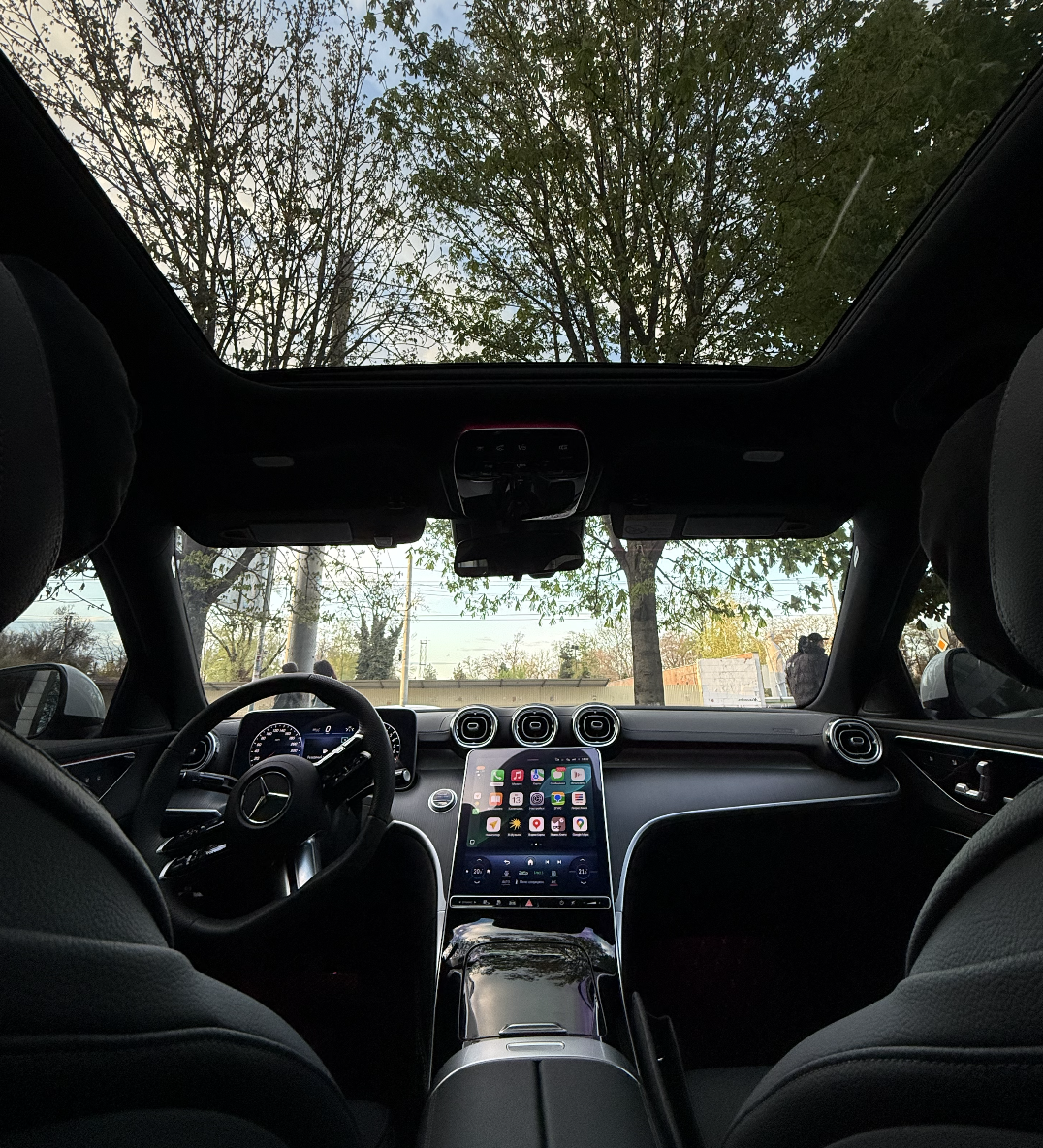 mercedes-Benz C-класс w206 c350el 2023 год белый на черном 19000 km