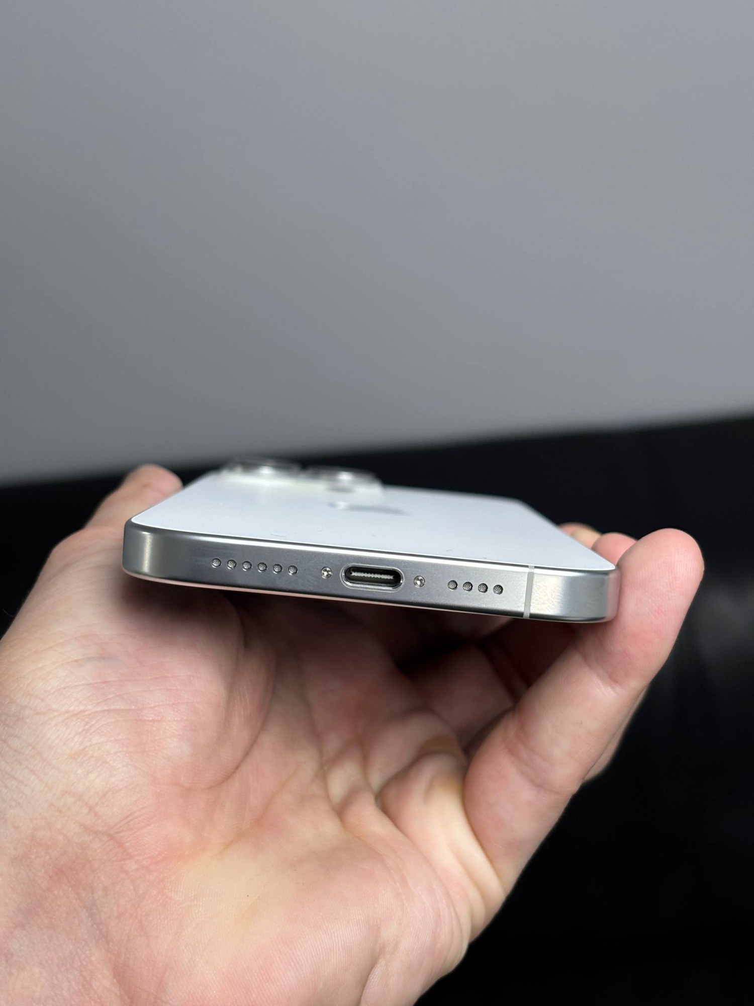 iPhone 16 Pro Max 256Gb White Titanium (100% / 2 sim) - Б/У . . . iPhone 16 Pro Max 256Gb White Titanium (100% / 2 sim) - Б/У . . .